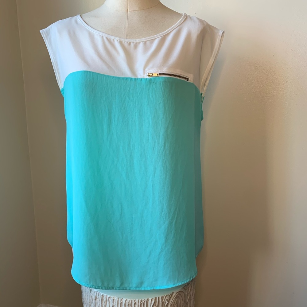 Mezzanine Two Tone mint & white Summer Breeze Top